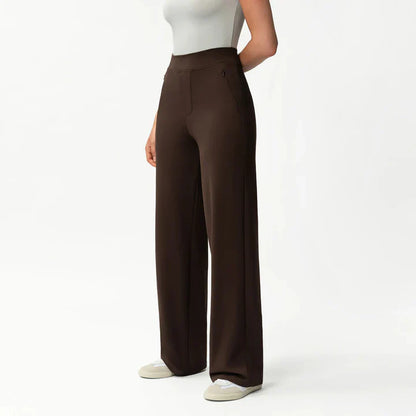 Pantalón de corte recto con textura suave
