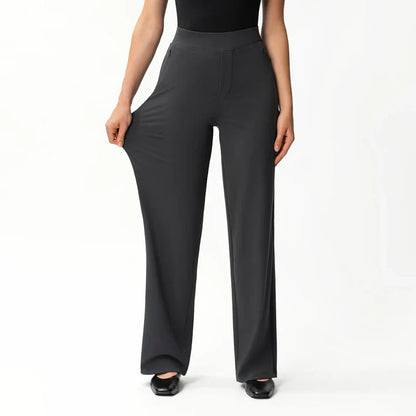 Pantalón de corte recto con textura suave